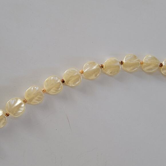 Vintage Ivory Bead Necklace Shimmery Round Beads with Gold Spacers Retro Jewelry - Picture 4 of 10